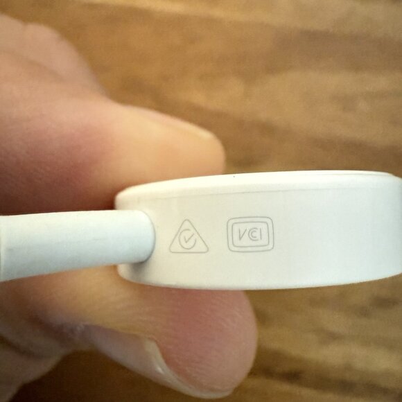 Apple Watch Magnetic Charger USB-A 1M White/White A1768 Genuine OEM USED Tested - Picture 7 of 7